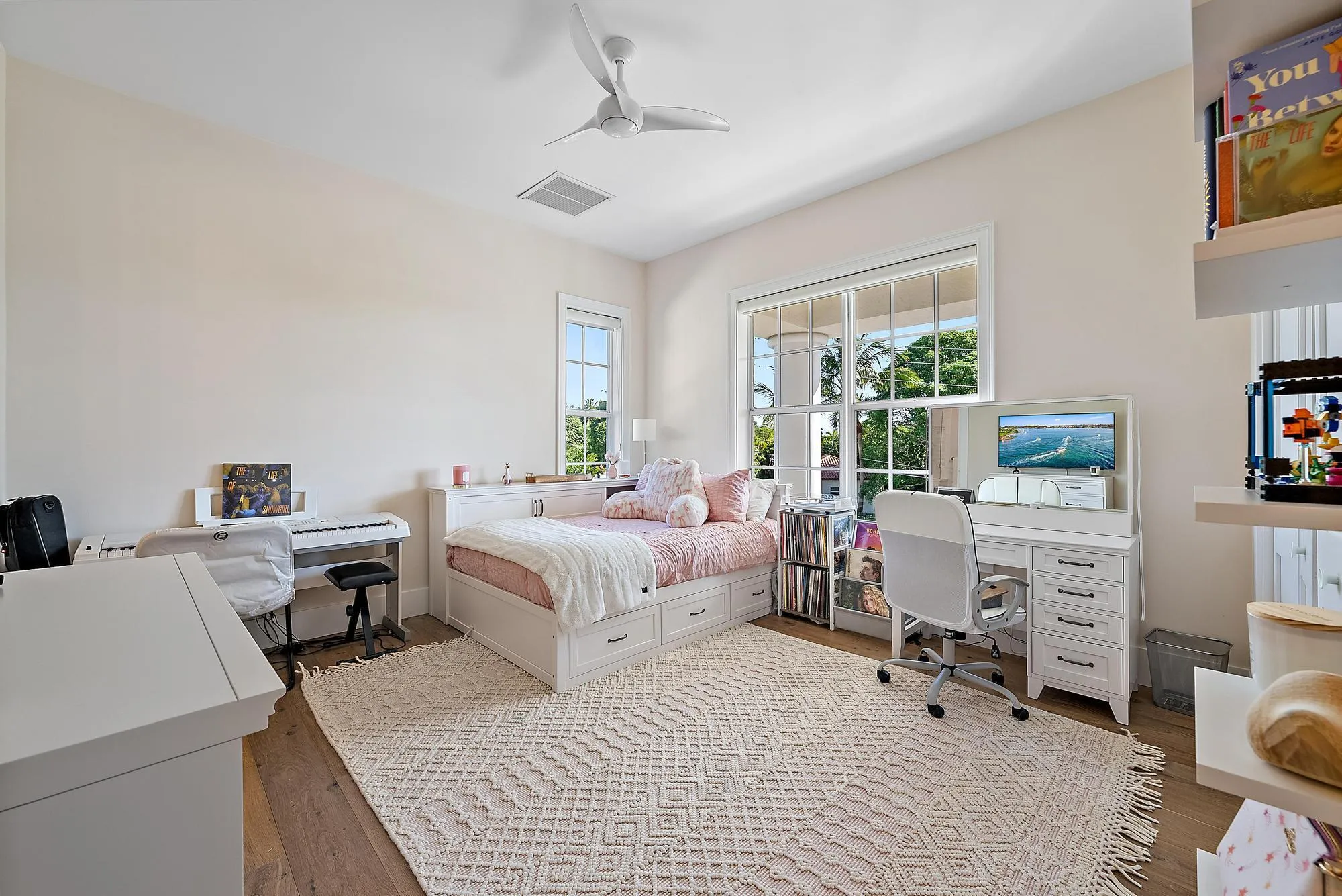 18137 Palm Point Dr-8