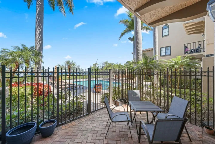 920 Via Villagio - 34.jpg-SMALL