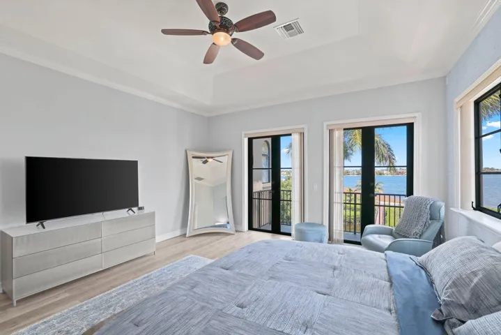 920 Via Villagio - 77.jpg-SMALL