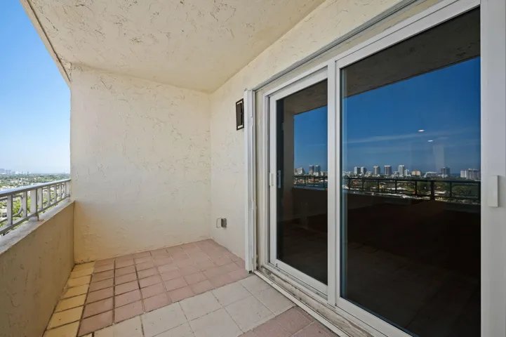 Units PH 1406 & PH 1407 are being sold together for $565,000. Unit 1407 balcony