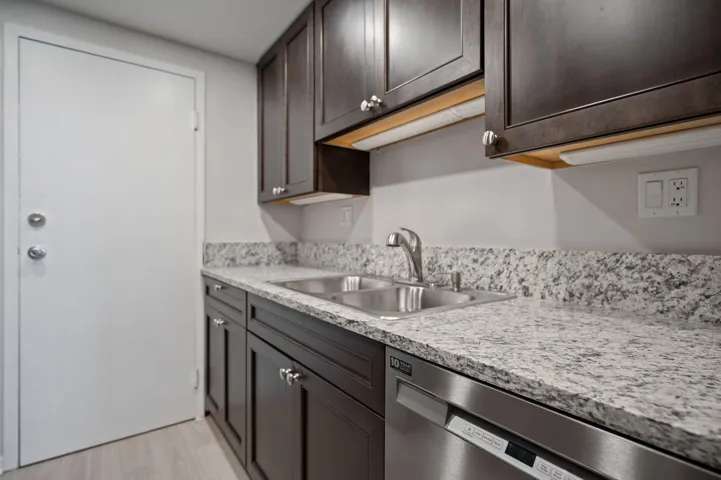 Units PH 1406 & PH 1407 are being sold together for $565,000. Unit 1407 kitchen (brand new)