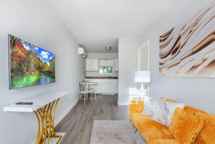 1826ShermanStreet#8-2
