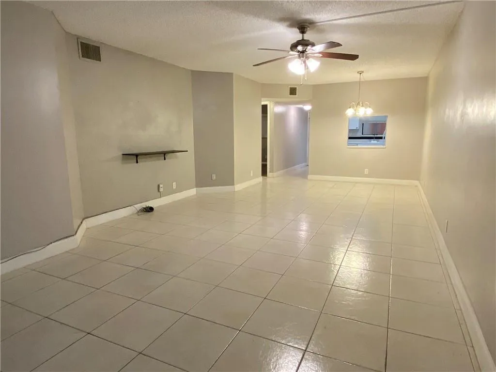 living/dinning area