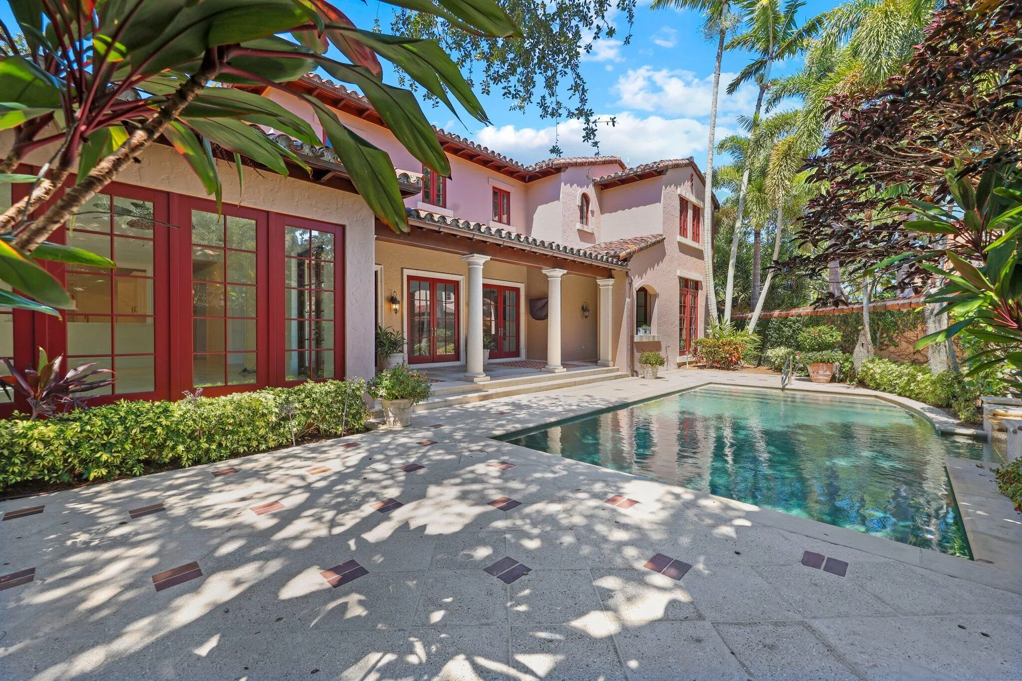 Spacious Pool Deck