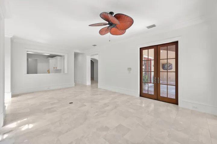 Kitchen/Family room