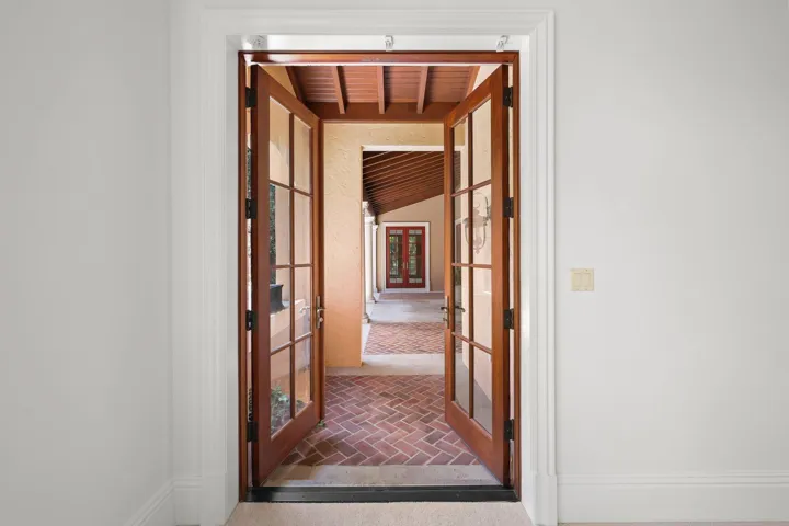 Master Bedroom access to Pool area