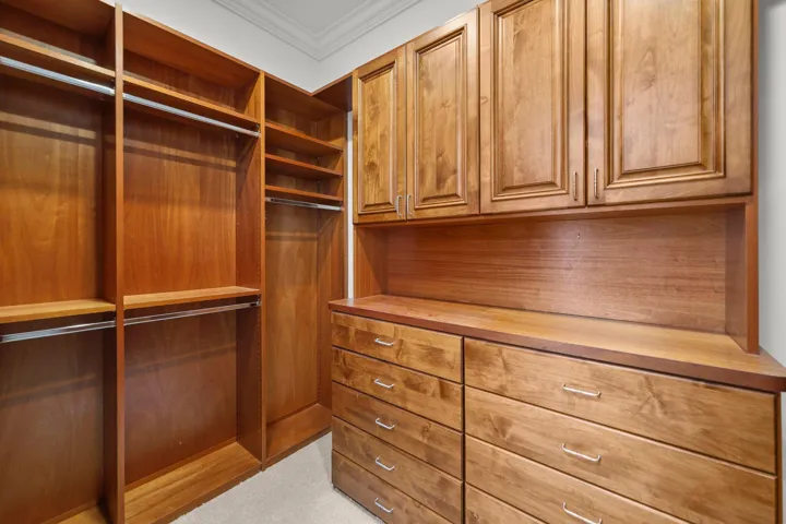 Walk in Closets