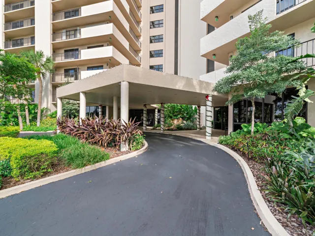 4900 N Ocean Blvd U804_01