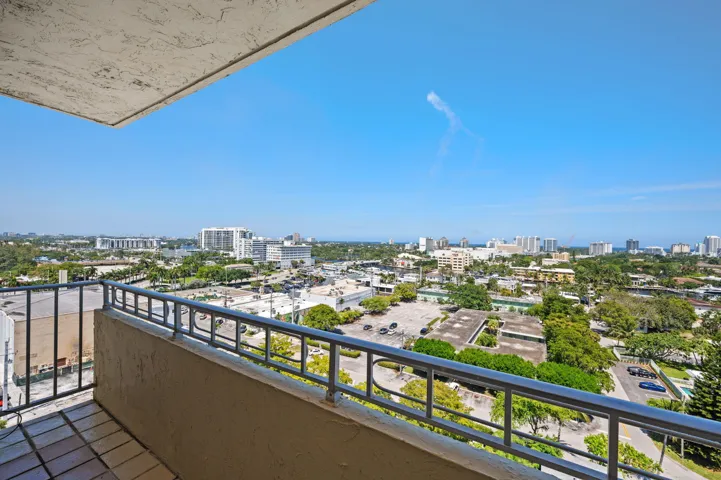 Units PH 1406 & PH 1407 are being sold together for $565,000. Unit 1407 balcony