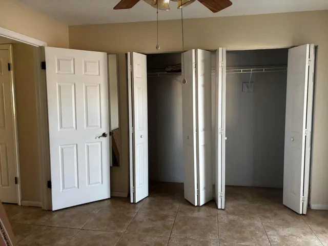BEDROOM/CLOSETS