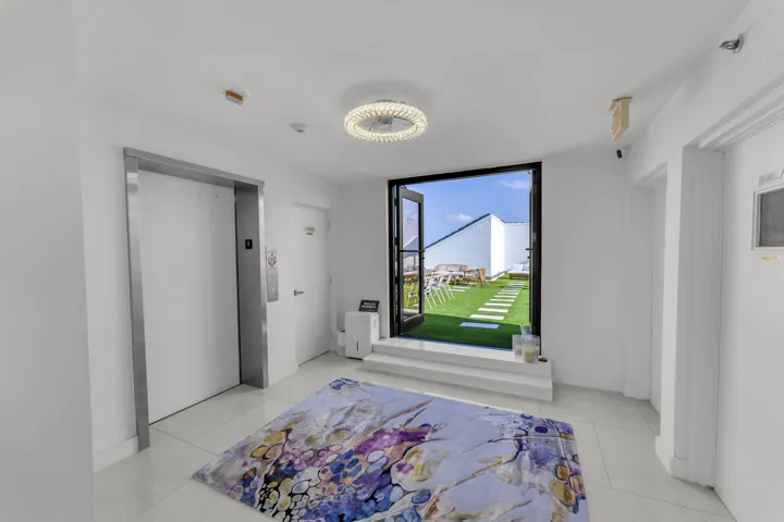 private floor