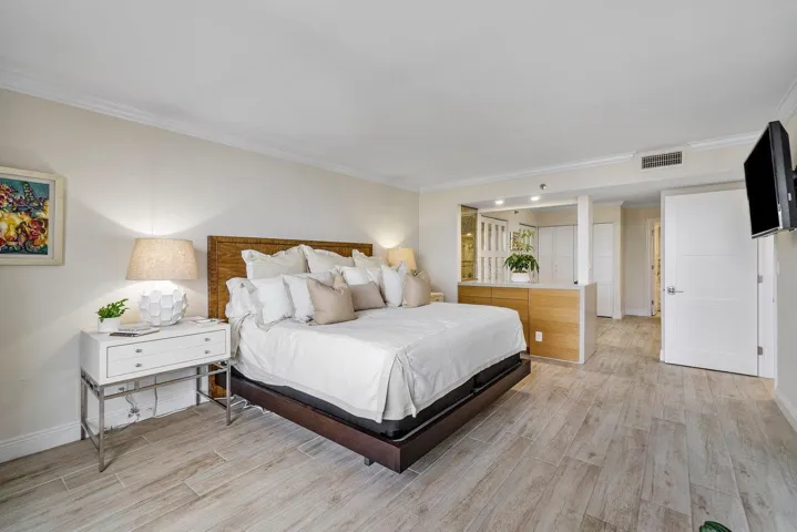 008-3115SouthOceanBoulevard-HighlandBeac