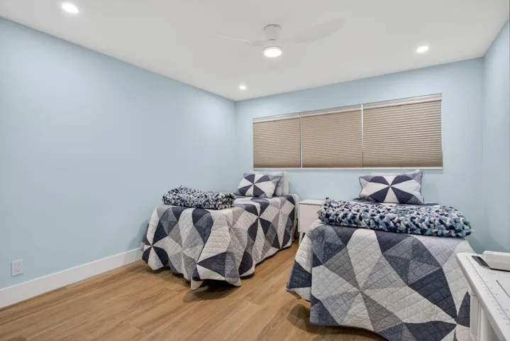 42-web-or-mls-3100-7044