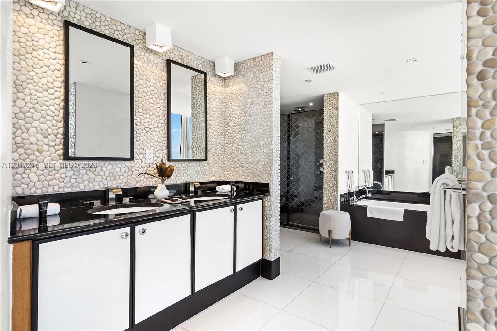 Property photo 137