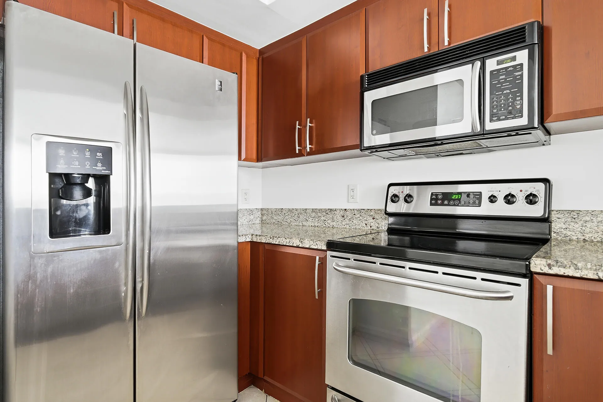 403-S-SAPODILLA-AVE-218-33401-004