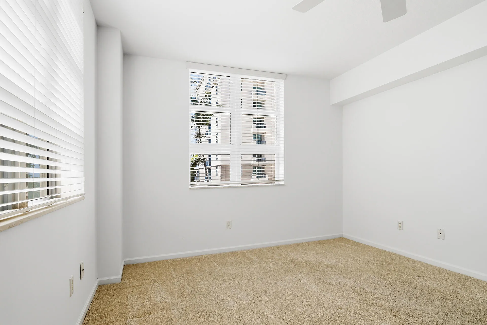 403-S-SAPODILLA-AVE-218-33401-012
