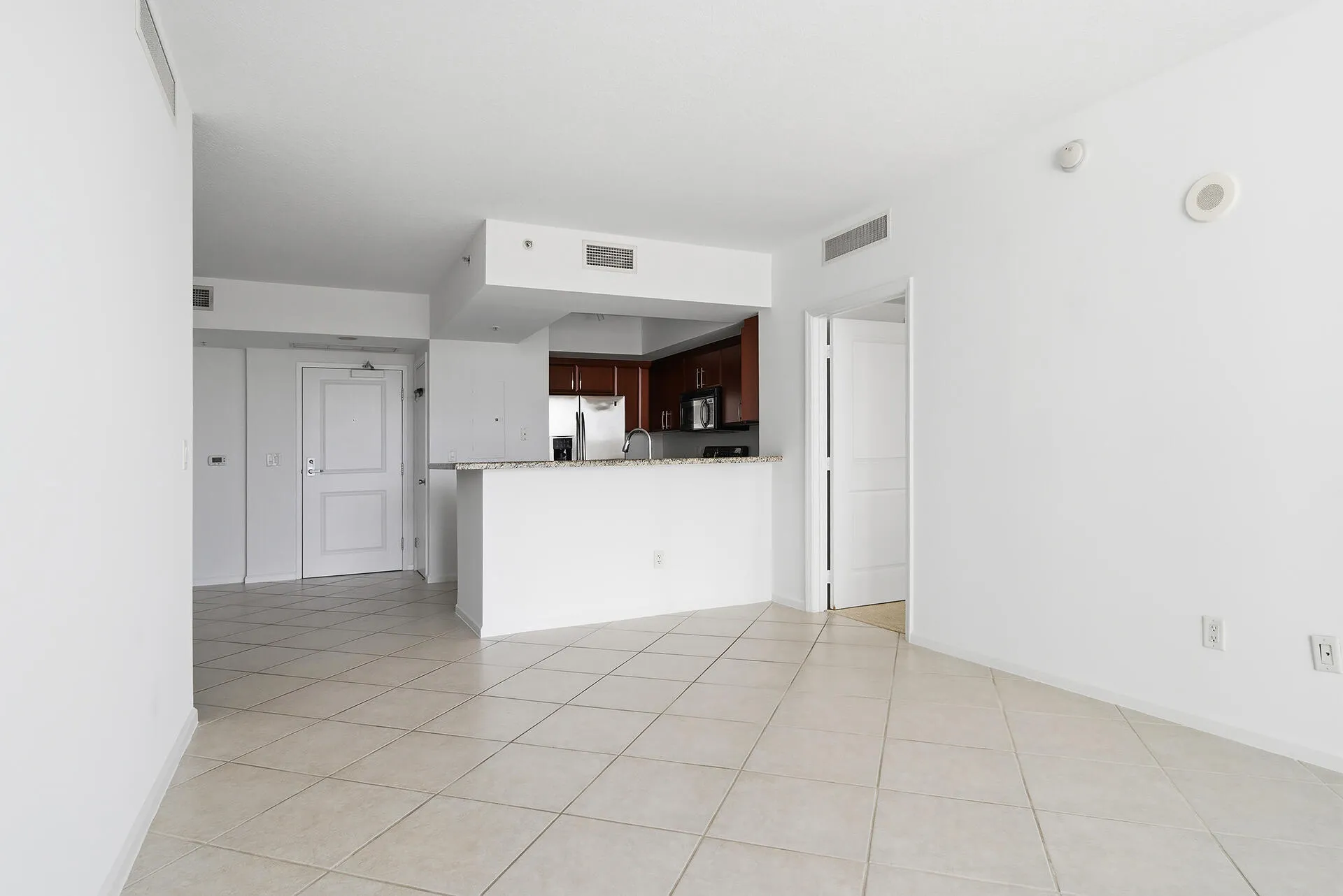 403-S-SAPODILLA-AVE-218-33401-008