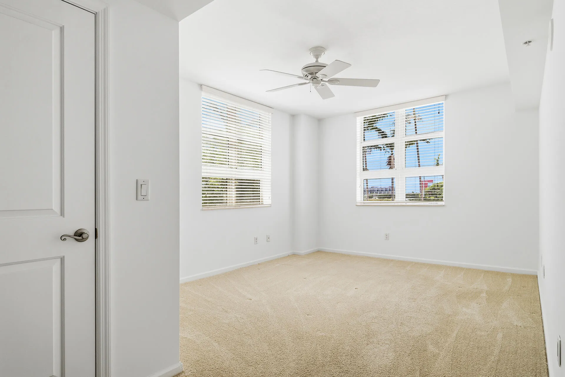 403-S-SAPODILLA-AVE-218-33401-011