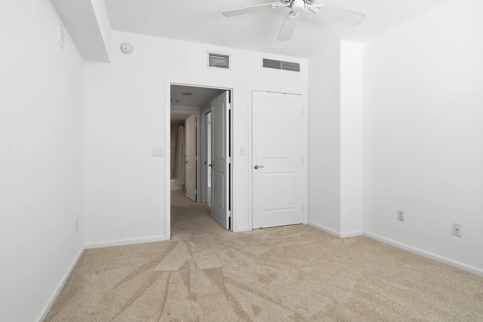 403-S-SAPODILLA-AVE-218-33401-021