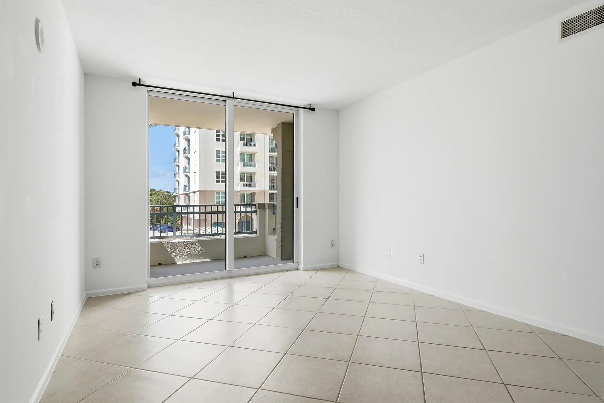 403-S-SAPODILLA-AVE-218-33401-006