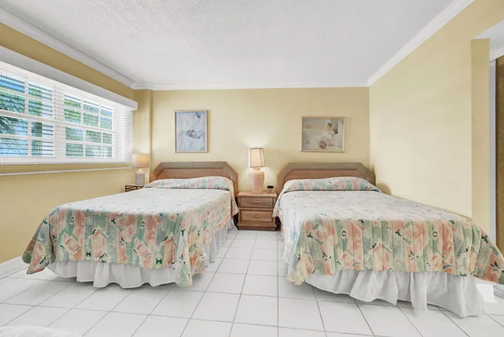 Guest bedroom