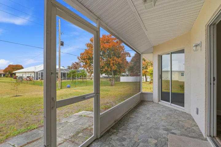25-web-or-mls-1895_17th_Ave_026