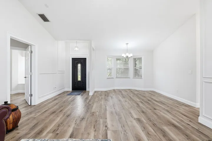 4-web-or-mls-1895_17th_Ave_024