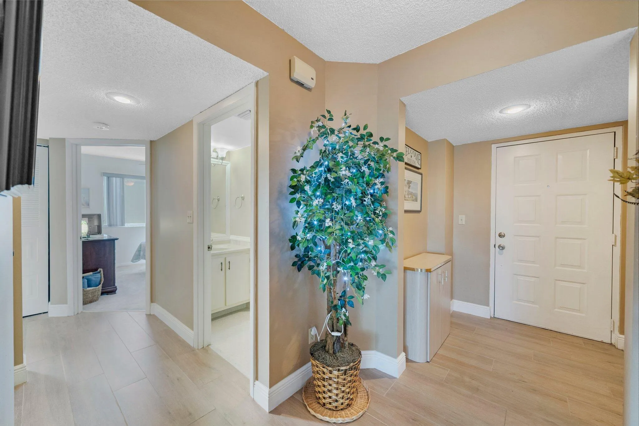 foyer - entry