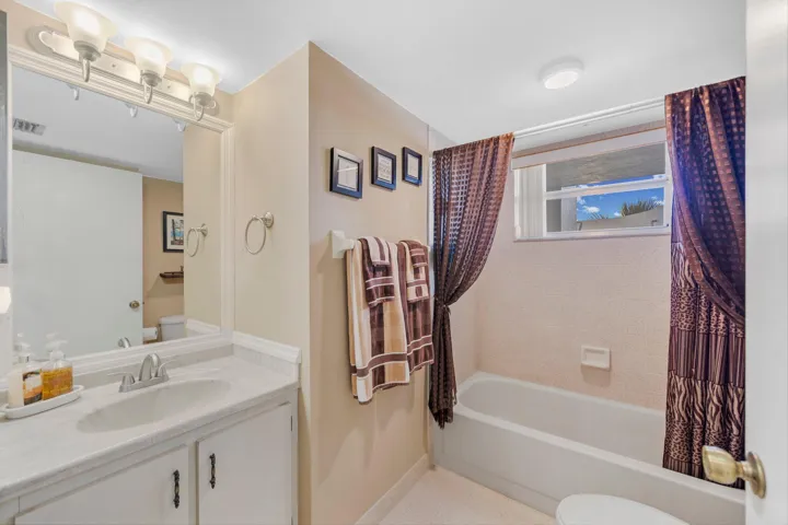 full bathroom