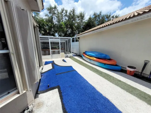Side yard/fenced in astro turf
