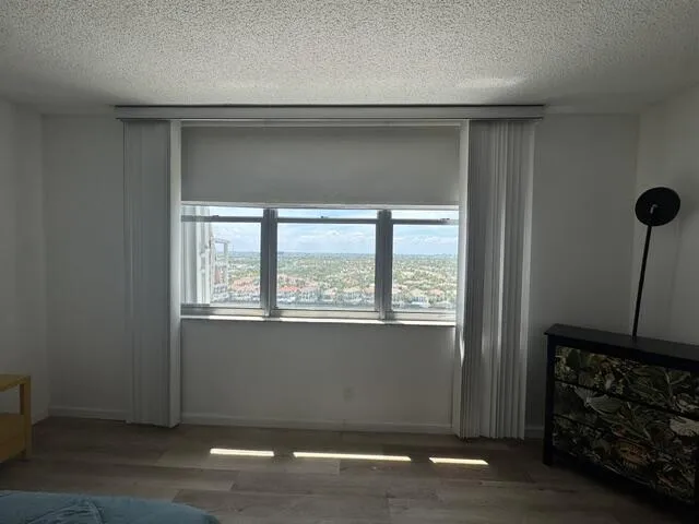 2201 2nd BR & view