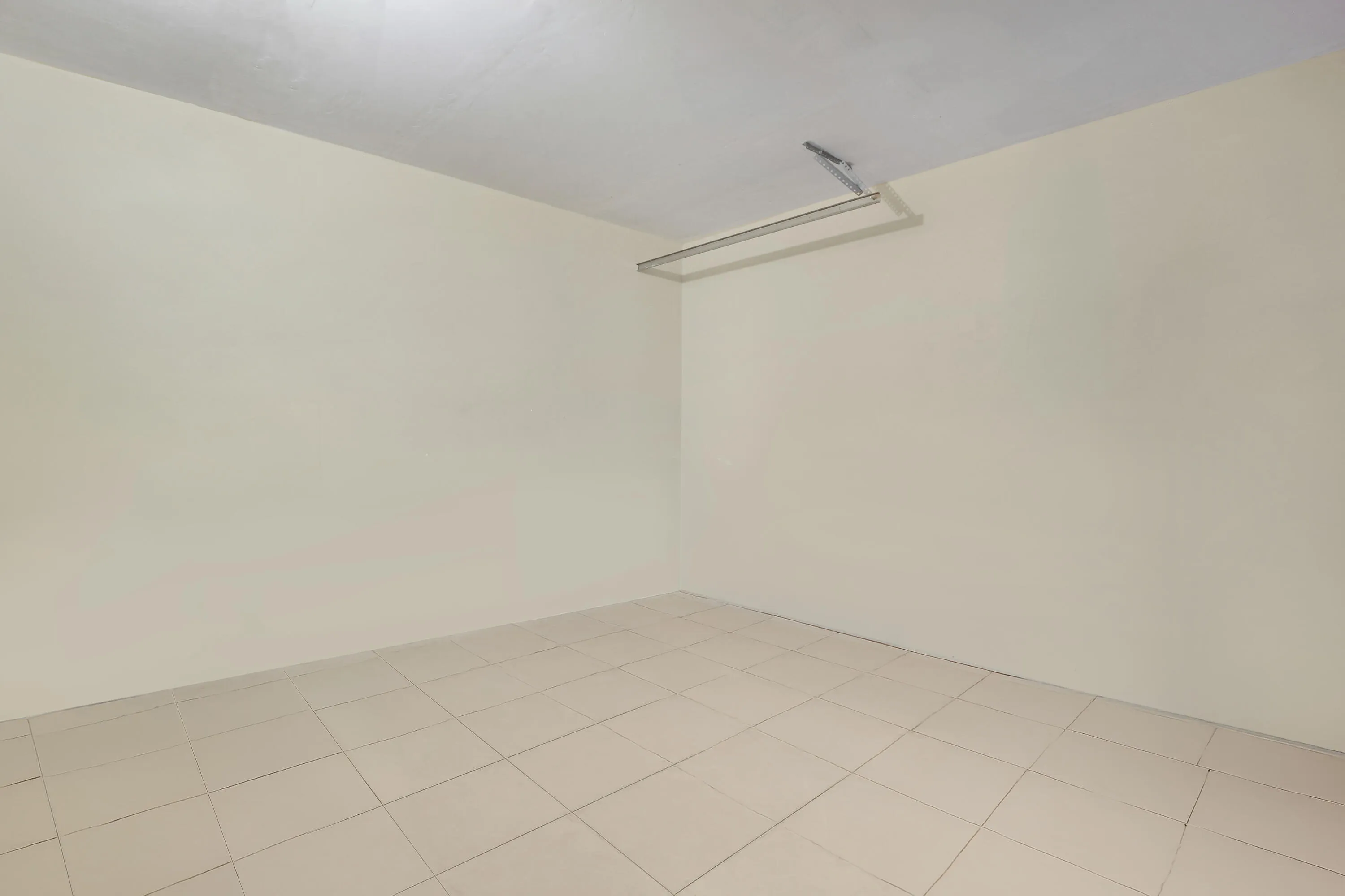4th bedroom in garage. furniture digitally removed