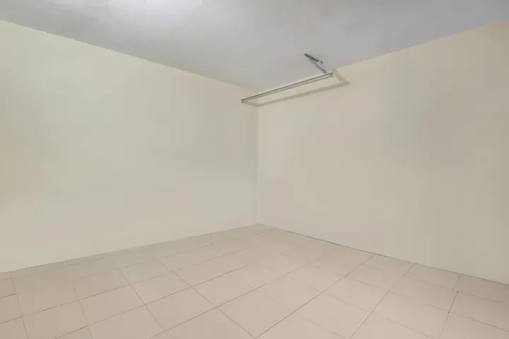 4th bedroom in garage. furniture digitally removed