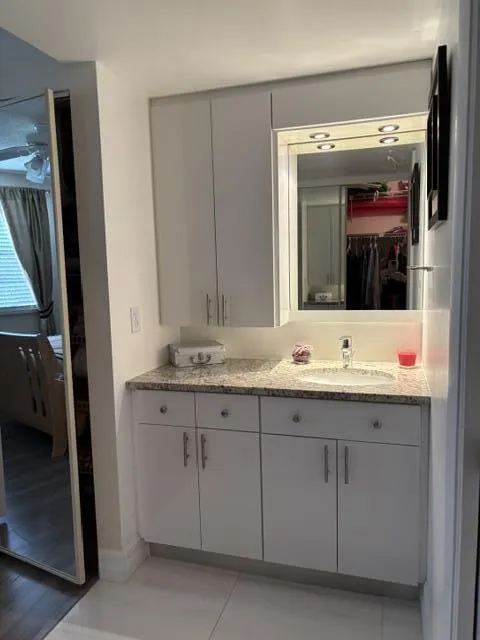 LIVING RM