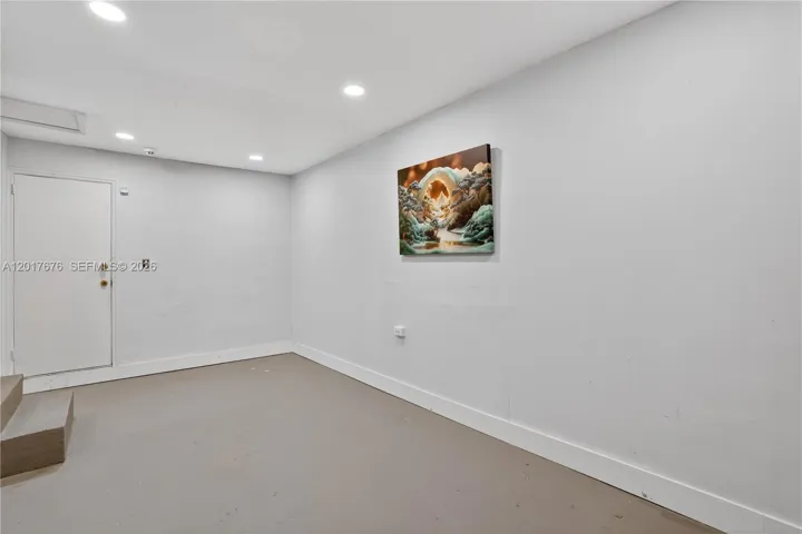 Photo 37