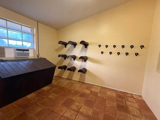 tack room