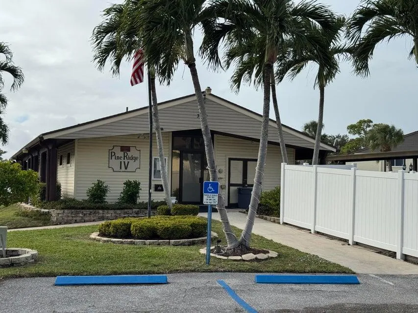 Club house 2