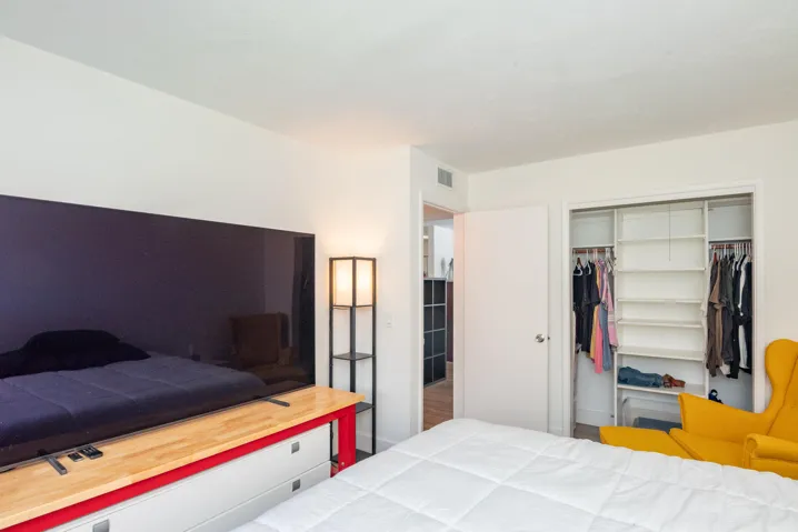 © Clark-401 North J Street -010