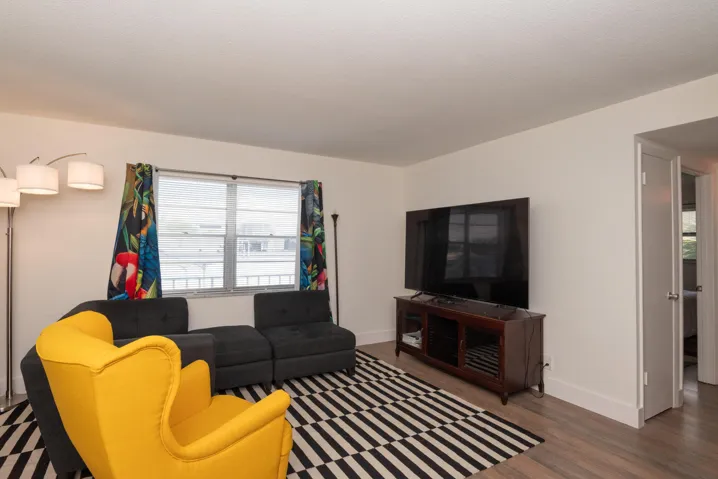 © Clark-401 North J Street -004