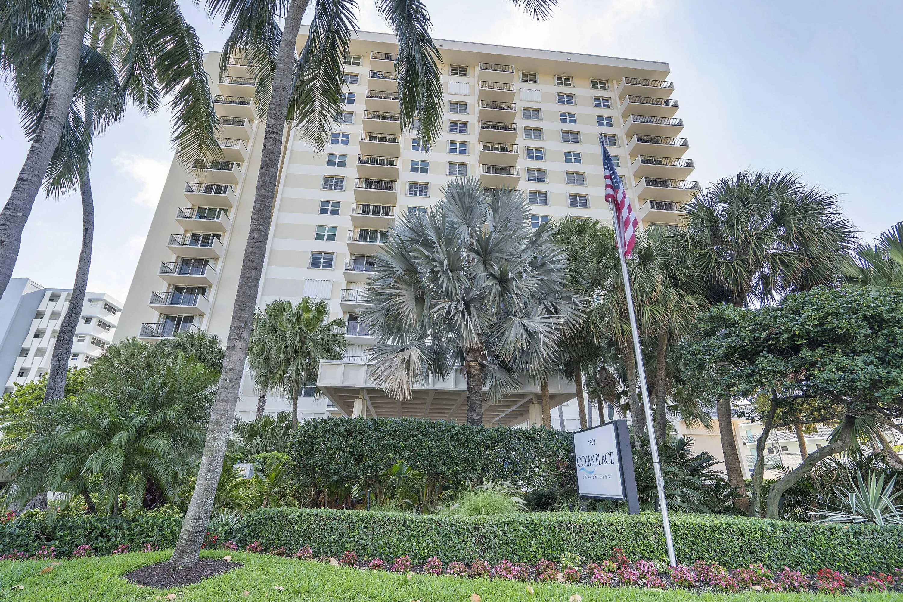 1900 S Ocean Blvd LE_039