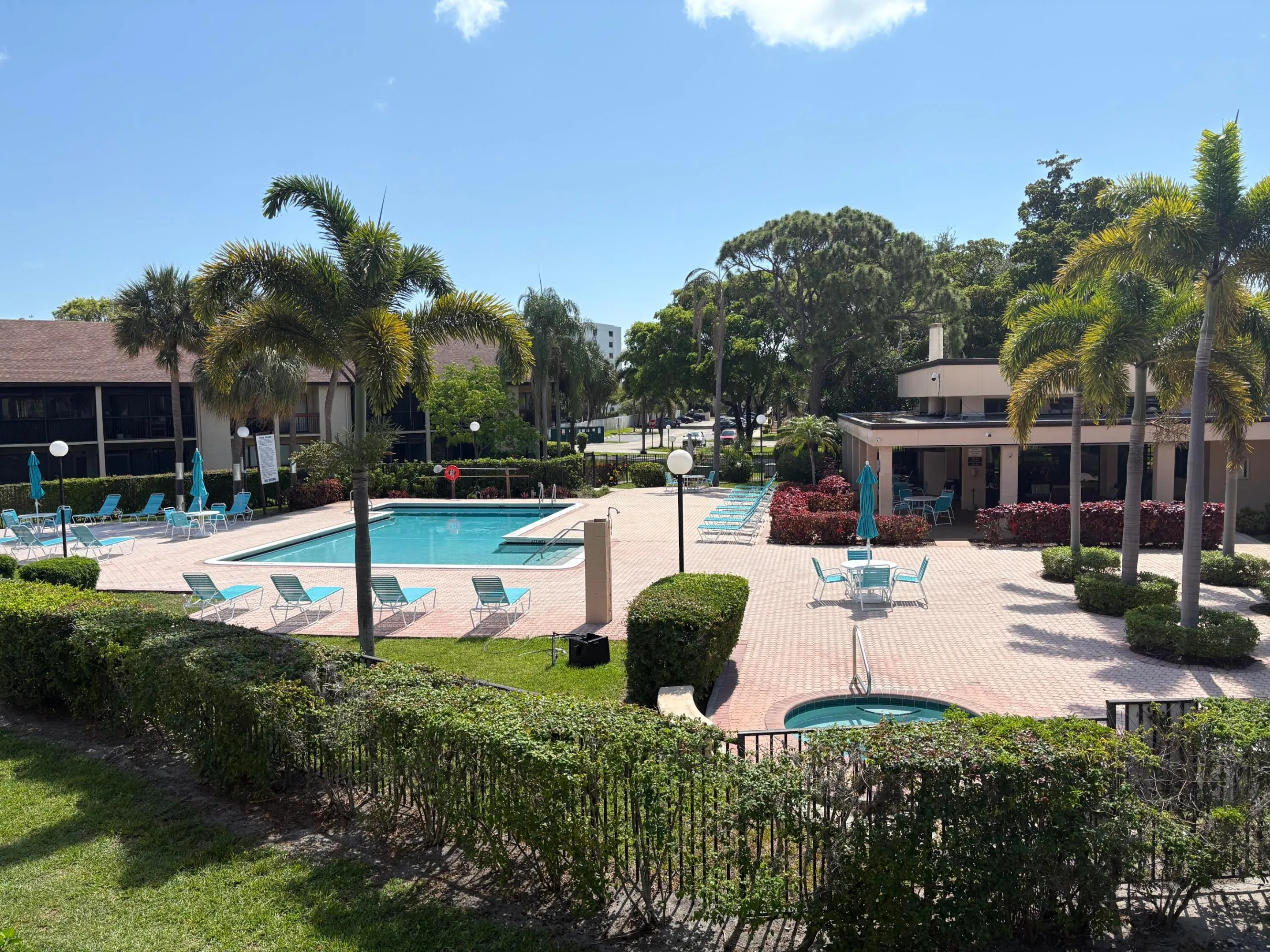 Meadowridge Condo pool pic
