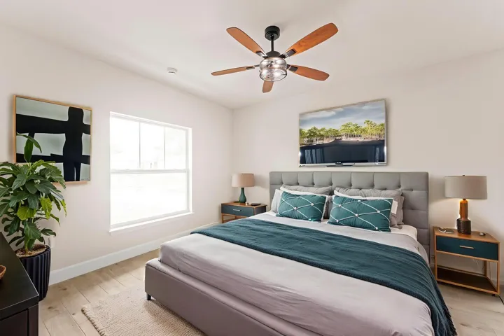 11-web-or-mls-Office virtually staged