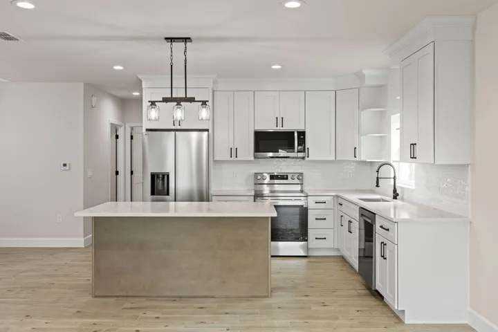 21-web-or-mls-GALICIA.Kitchen.27