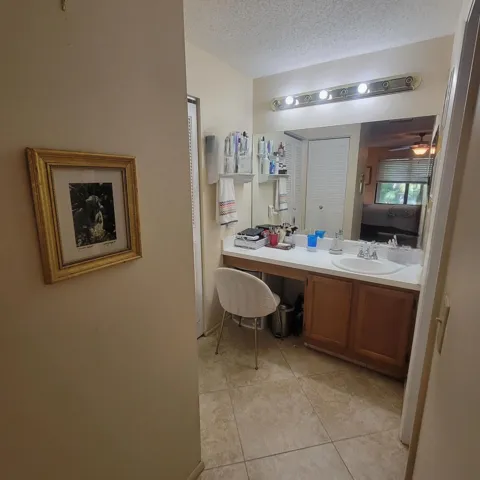 PRIVATE DRESSING AREA