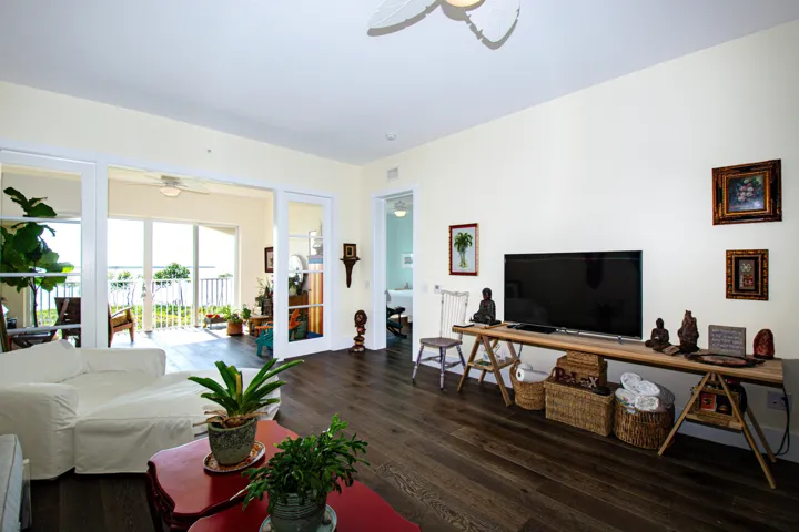 Living Room 1a