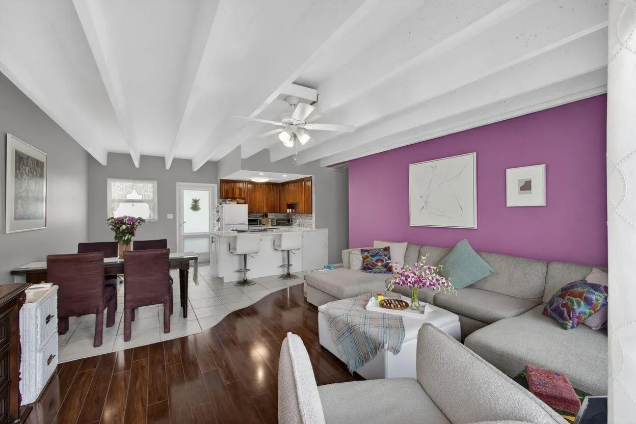 Interior Photo #6