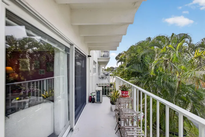 Balcony Photo #3