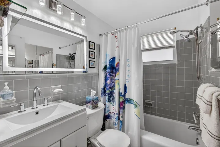 Bathroom Photo #1