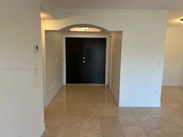 Entry/ Foyer
