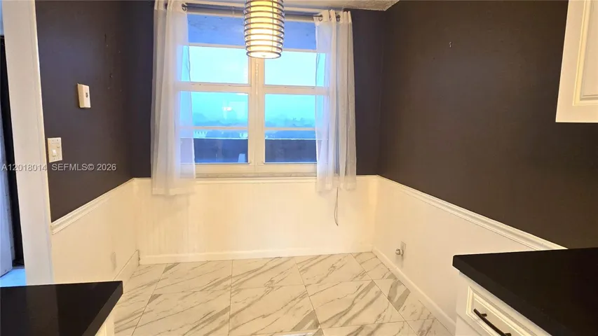 Breakfast area with beautiful Lake View